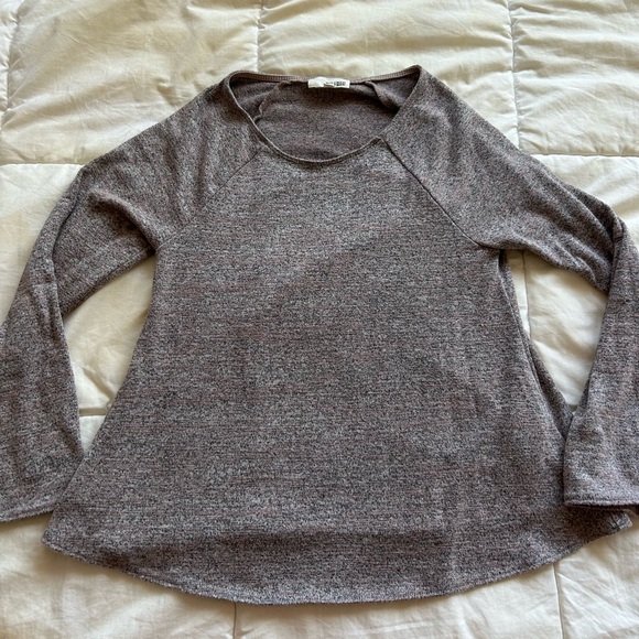Aritzia/wilfred Longsleeve - Picture 3 of 4